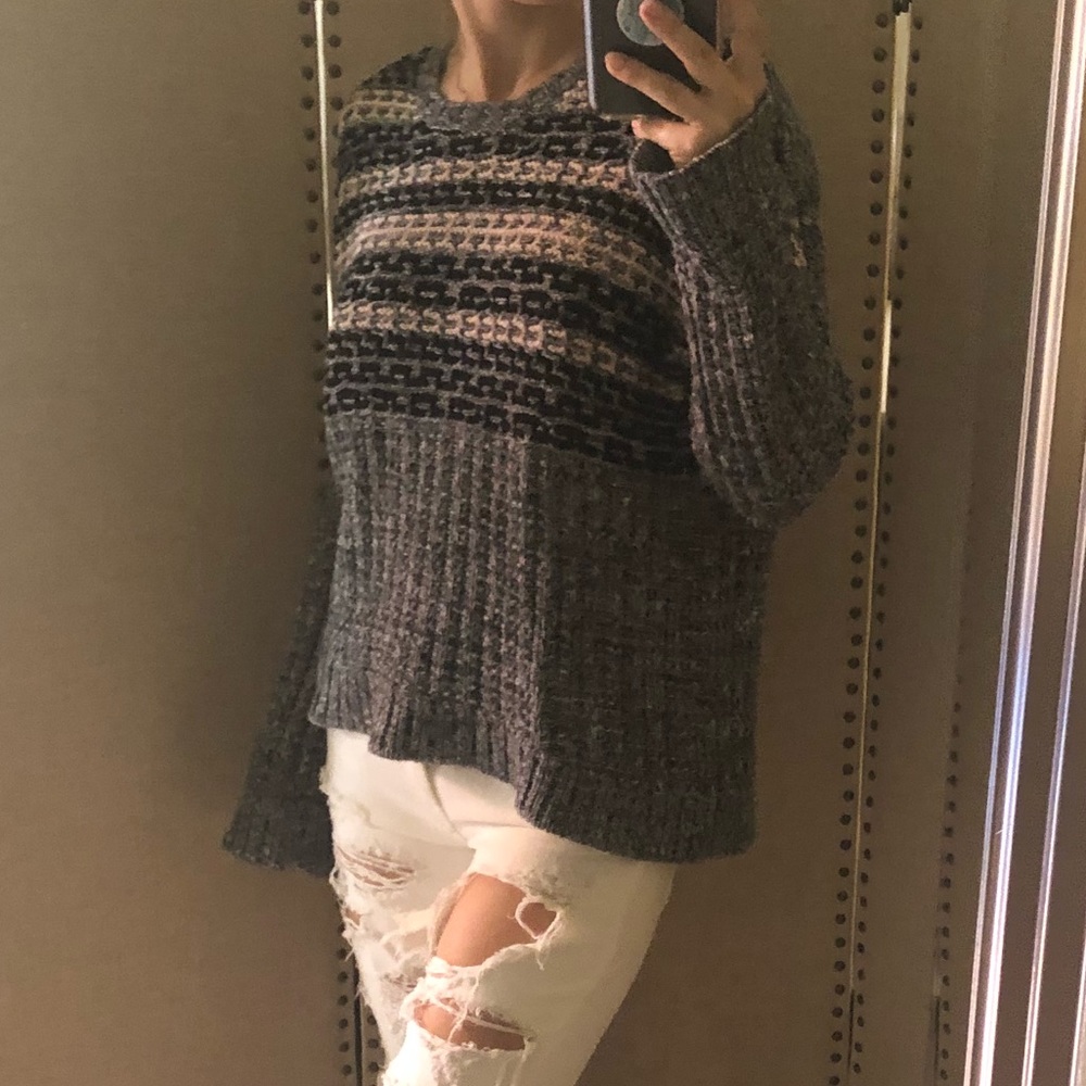 Grey pattern sweater
